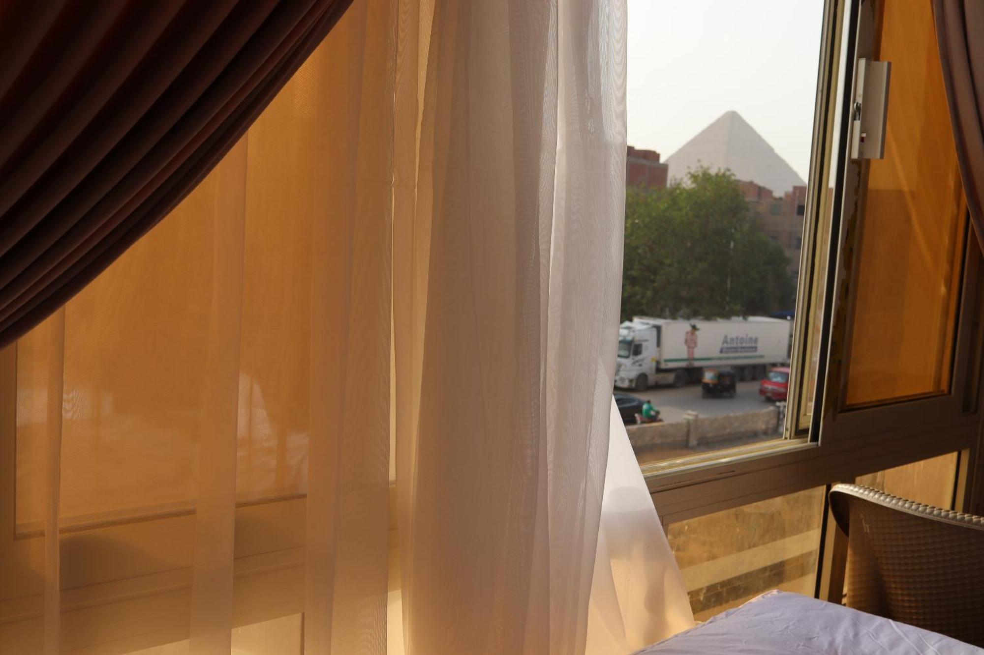 Energy Pyramids View Hostel Kafret el-Gabal Kültér fotó